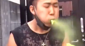 People trying to eat matcha soft-serve from Nakamine Seicha in Tokyo