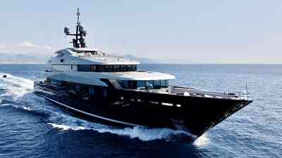  Superyacht Slipstream in the South of France