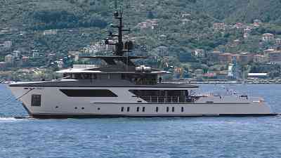 47 metre Sanlorenzo explorer yacht Para Bellum launched in Italy