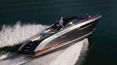The Riva Rivamare is a luxurious dayboat with solid speed and overnight utility