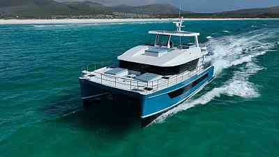 Two Oceans 555 Catamaran