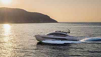 FERRETTI GROUP SETS SAIL FOR GENOA WITH TWO SPLENDID PREMIERES