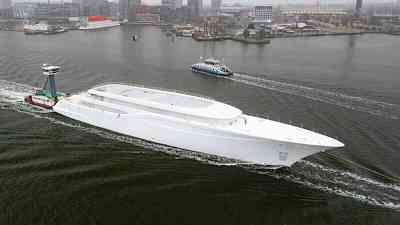 101 metre Feadship yacht Project 1014 transported through Amsterdam