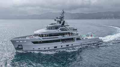 New images of the 44m CdM superyacht Maverick unveiled