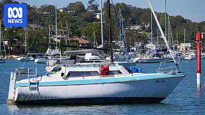 Police locate body in search for man who went missing while trying to recover yacht at Lake Macquarie