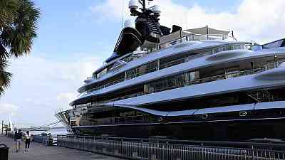 How much is Shad Khan paying for docking his Kismet yacht in downtown Jacksonville