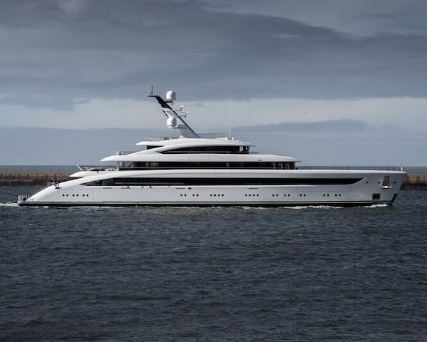 76 metre Feadship 822 super yacht Alvia on sea trials