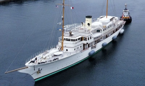 Classic motor yacht Haida 1929 in Seattle