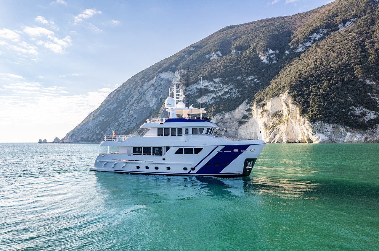 Cantiere delle Marche has delivered the Darwin 86 Empire