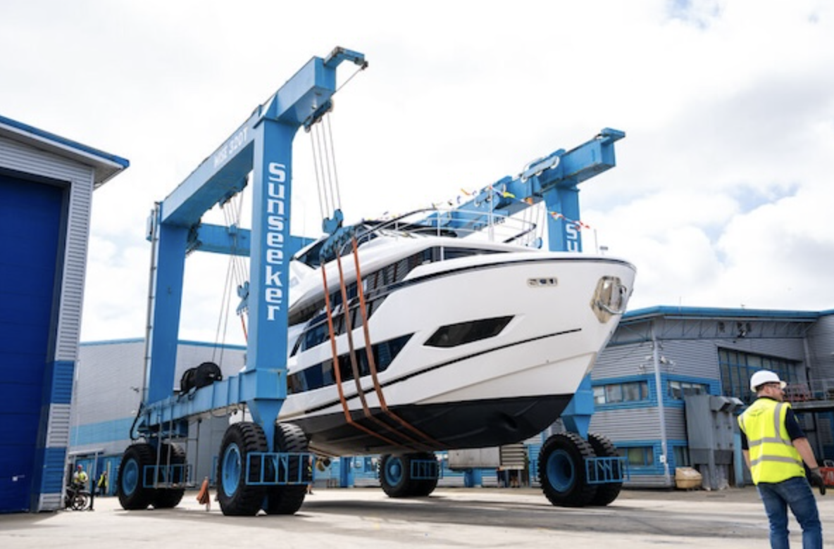 First 25m Sunseeker Ocean 156 launched | Onboard Benetti Oasis 40M Kahala