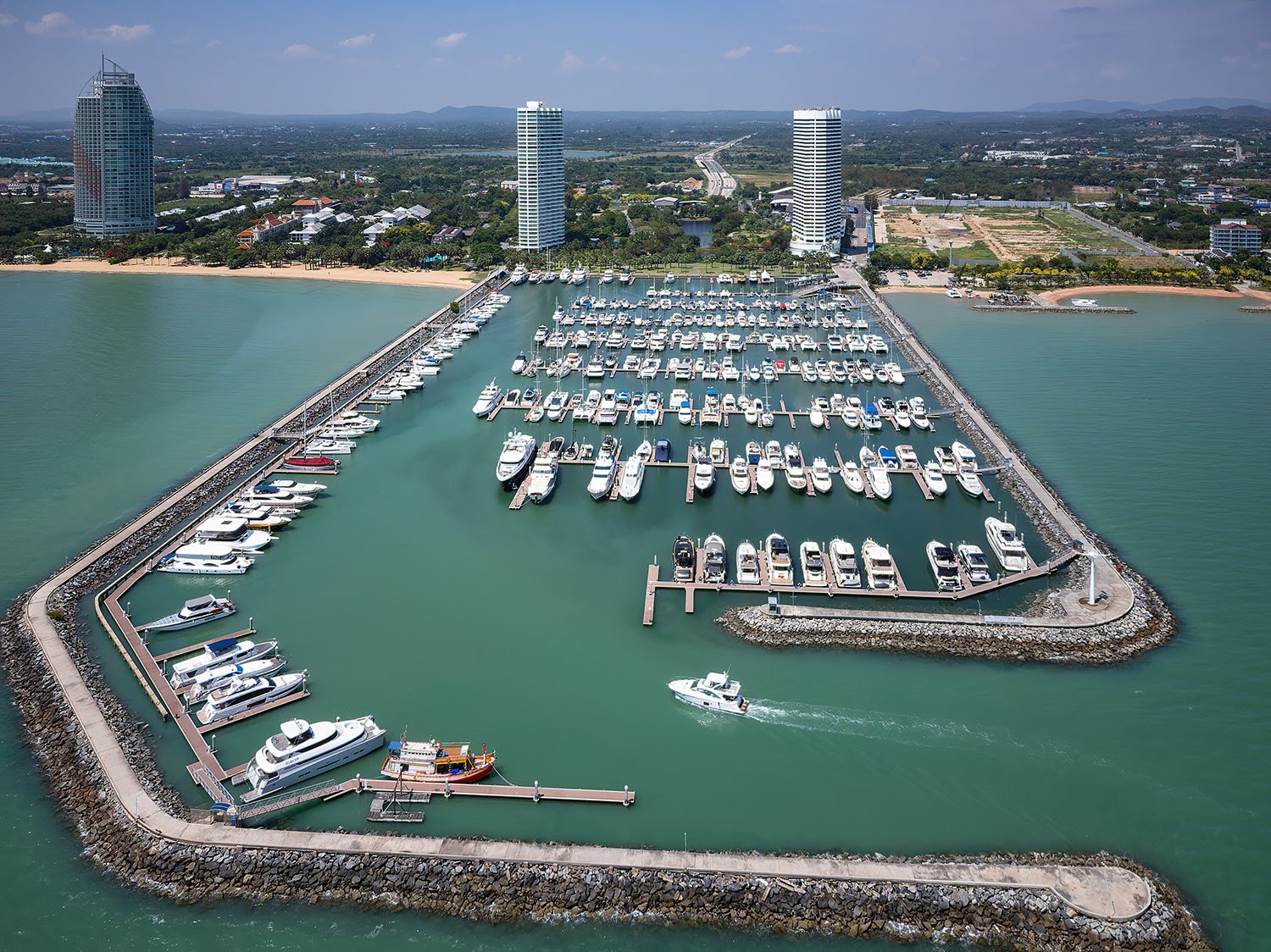 Full Service Marina at Ocean Marina Jomtien