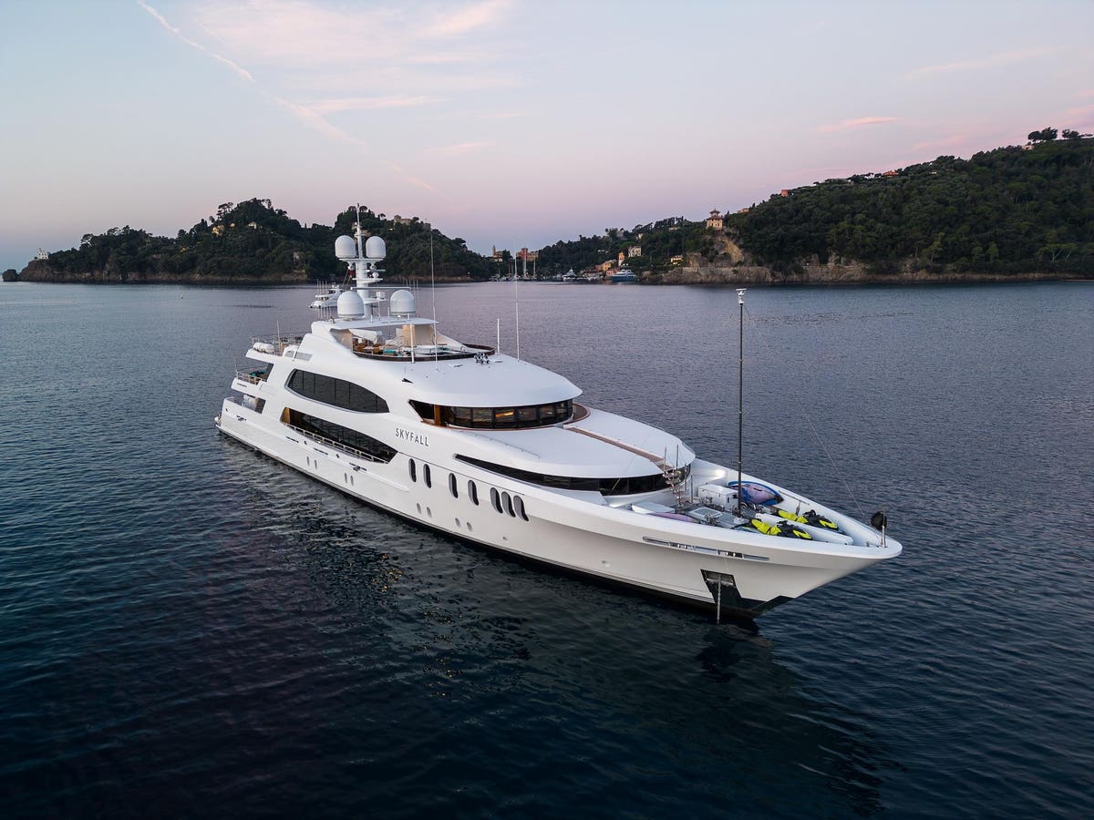 Channel James Bond Onboard Iconic 190-Foot Superyacht SKYFALL