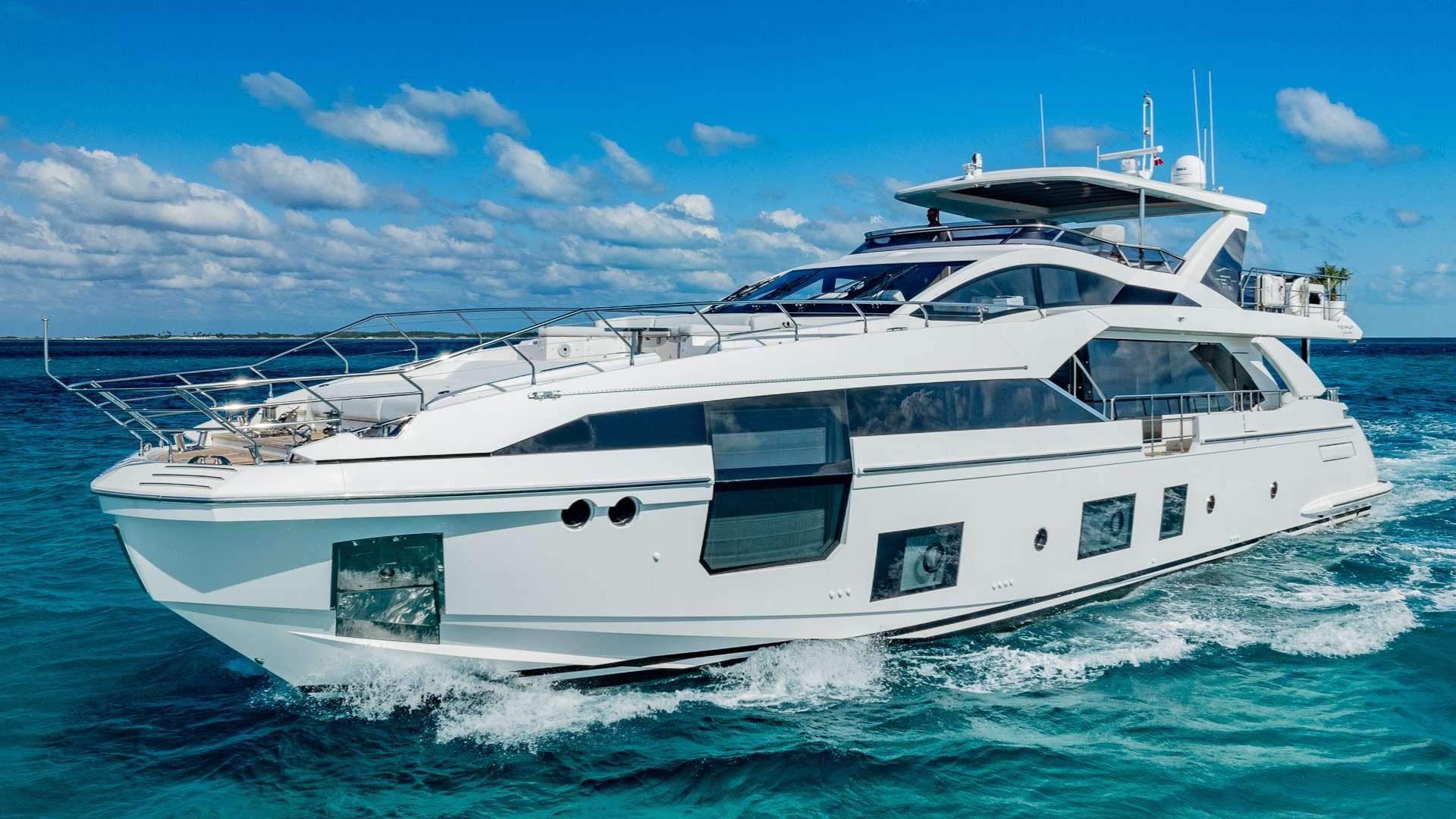 M/Y Pier Pressure - Navigate the Stunning Bahamas Waters in Luxury!